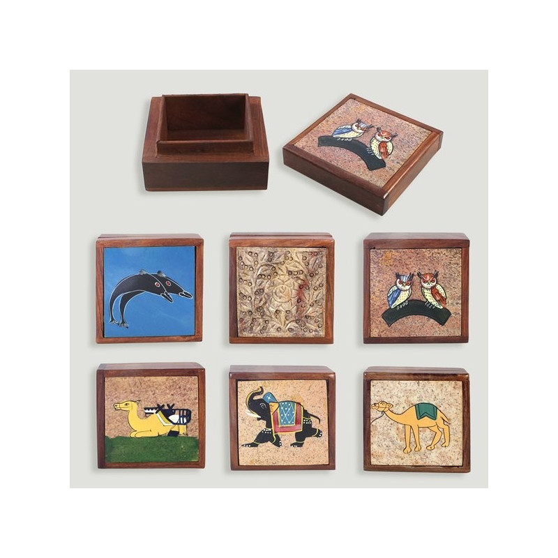 Boîte en bois couvercle Pierre savon assort. Modèles 9x9 cm Boîte en bois couvercle Pierre savon assort. Modèles 9x9 cm