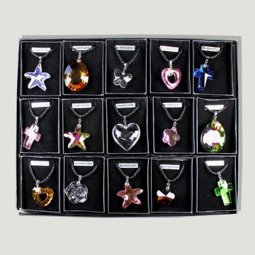 CRYSTAL. Crystal pendant. Assorted models with box