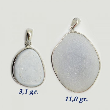 Silver pendant. CHALCEDONY CRYSTAL. 3 to 11gr.