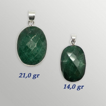 Silver pendant. GREEN CORUNDUM. 14 to 21gr.