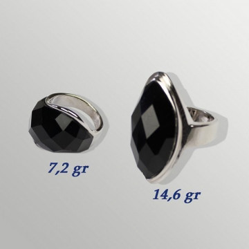 Silver ring with rhodium. Faceted Onyx. 7 to 14gr