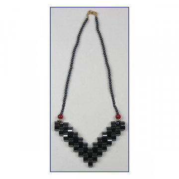 Collar Hematites. Modelo 03