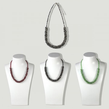 Collar cristal corto. Con cadena y cierre. Colores