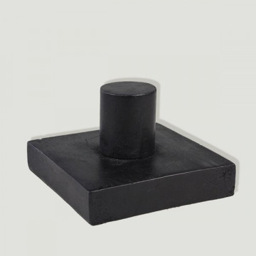 Expositor Madeira Preto. Pulseira com Pedestal. 13x13cm