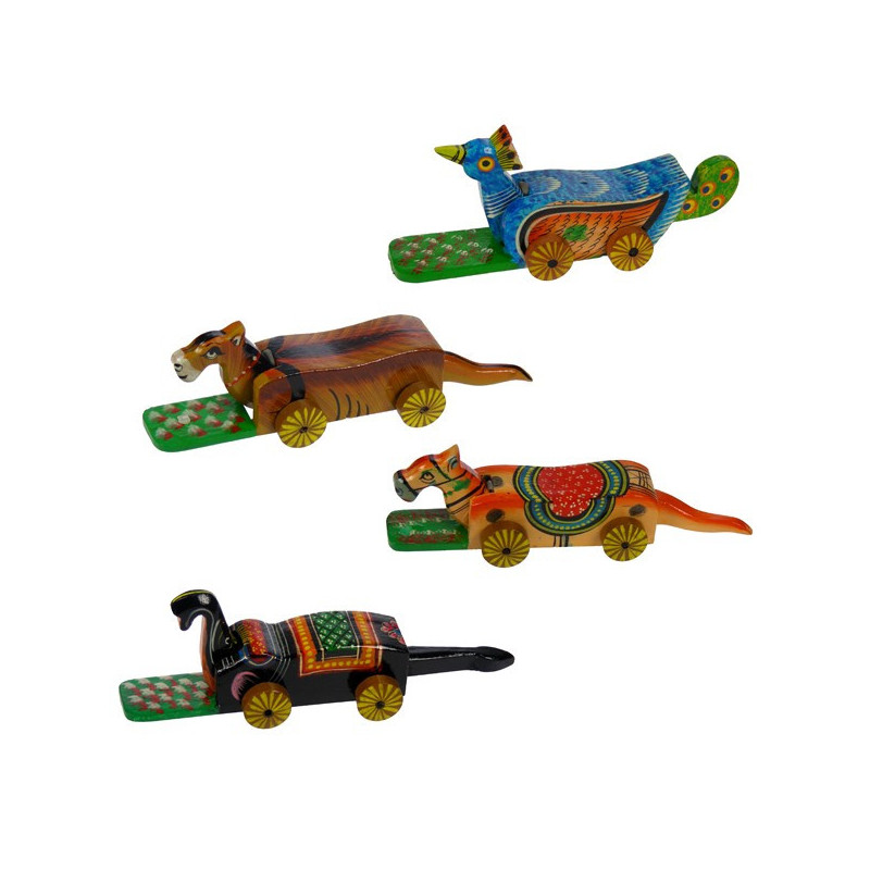 Juego madera India. Animales moviles con ruedas. M Juego madera India. Animales moviles con ruedas. M