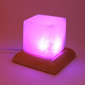 Lámpara de sal. Modelo cubo con LED y USB. 7-8cm
