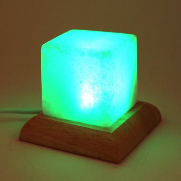 Lámpara de sal. Modelo cubo con LED y USB. 7-8cm