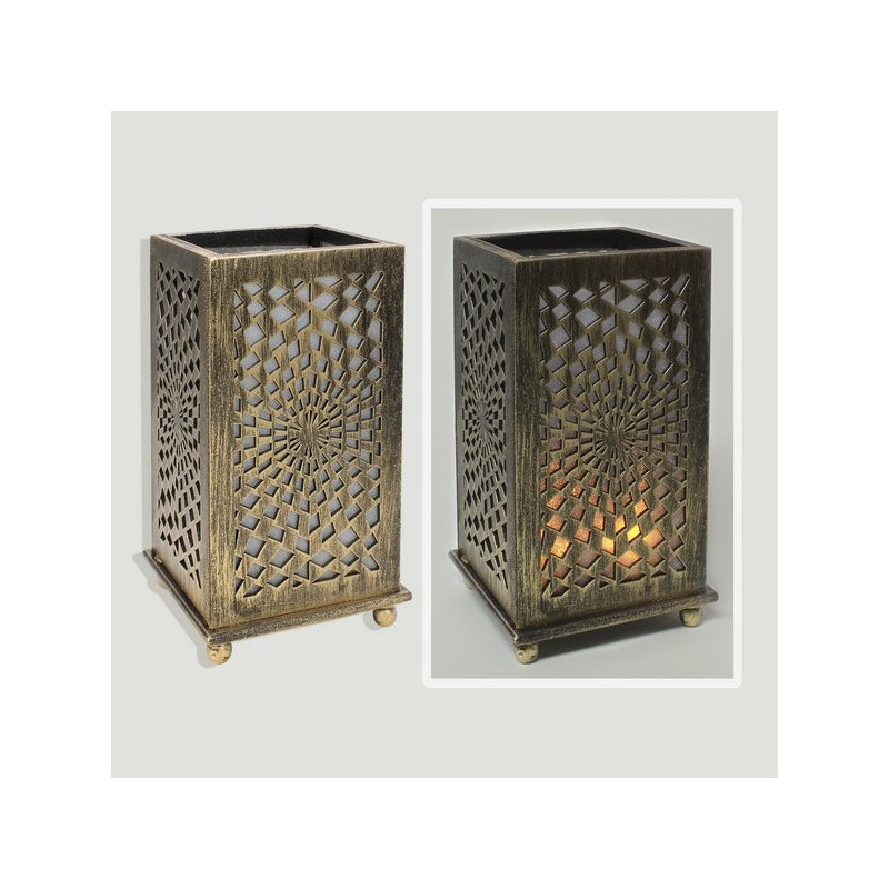 Portavela madera y cristal con agujeros dorado 13x13x23cm Portavela madera y cristal con agujeros dorado 13x13x23cm