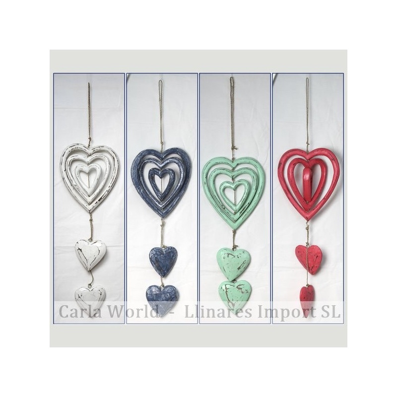 Móvil madera triple corazón con 2 corazones colgantes. 50cm. Colores surtidos Móvil madera triple corazón con 2 corazones colgantes. 50cm. Colores surtidos
