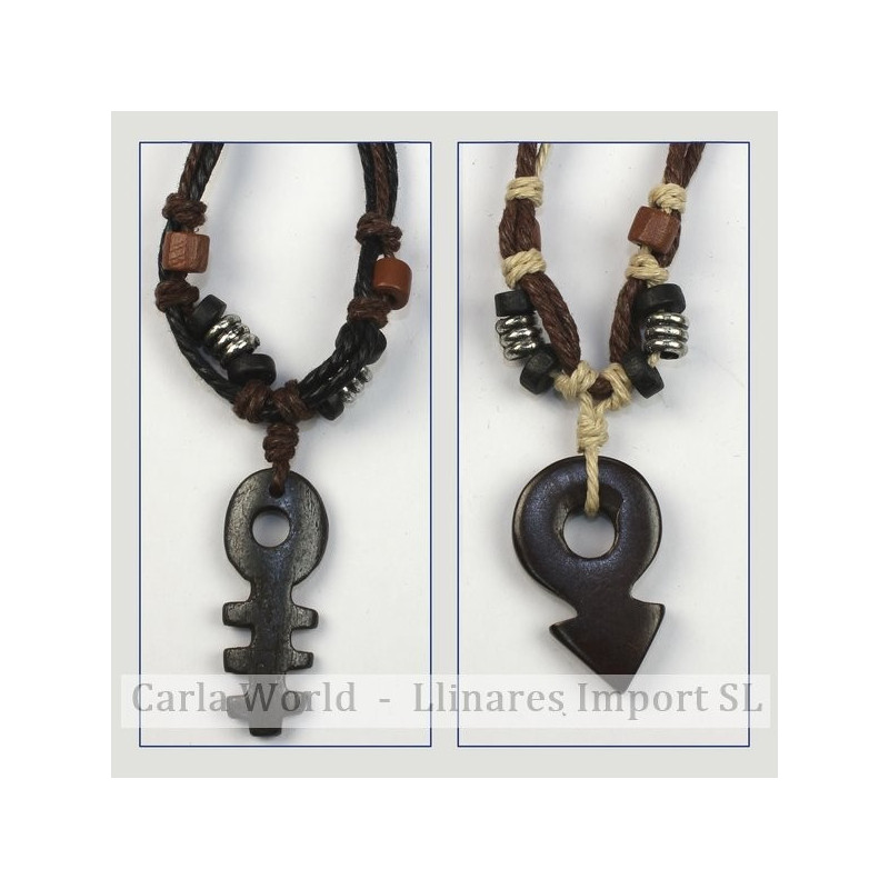 Gancho 17 – Colgante hueso con cordón de nudo corredizo. Modelo símbolo étnico. Gancho 17 – Colgante hueso con cordón de nudo corredizo. Modelo símbolo étnico.