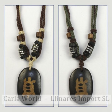 Gancho 23 – Colgante hueso con cordón de nudo corredizo. Modelo tortuga. 