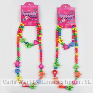 Gancho 83 – Conjunto collar/pulsera de madera colores surtidos. Modelo estrella y corazón