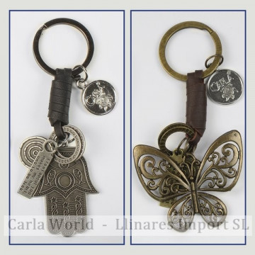 Gancho 09 – Llavero metal dorado/plateado con cuero. Modelo Mano Fátima y Mariposa surtidos