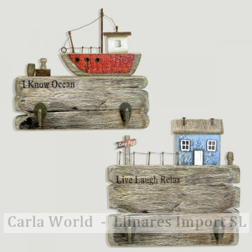 Colgador doble madera. Modelo barco o casa surtidos 19x19x5cm