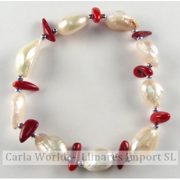 Pearl bracelet with silver chip. Red bamboo