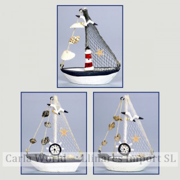 Wooden boat. White and striped. Assorted. 11x14cm
