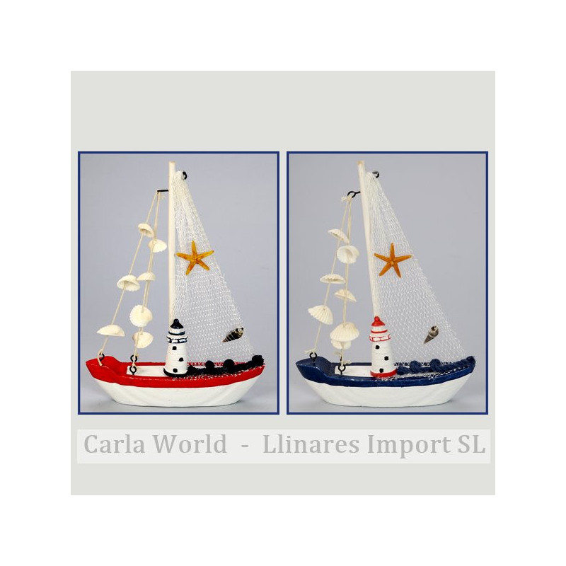 Wooden boat. White and striped. Assorted. 16x22cm Wooden boat. White and striped. Assorted. 16x22cm