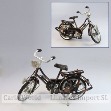 Motocicleta metal mujer. 22,5x15,5x10cm aprox