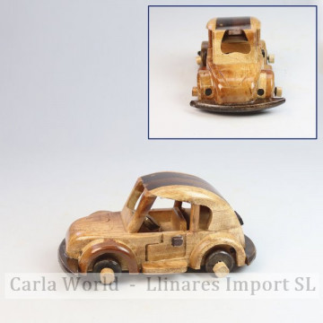 Véhicule en bois. Petite VW fermée. 13,5x5,5x8cm