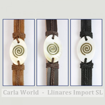 GANCHO 23. Pulsera cuero y nácar. Modelo: Espiral. 