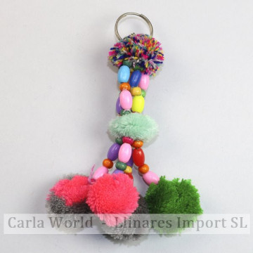 GANCHO 04. Llaveros pompón/caracolas surtidos. 