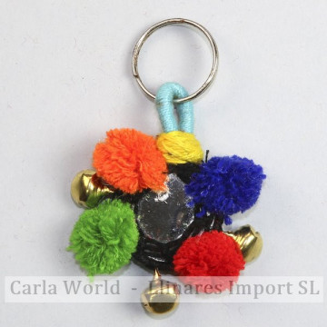 HOOK 12. Assorted pompom / shells keyrings.