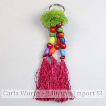 HOOK 13. Assorted pompom / shells keyrings.