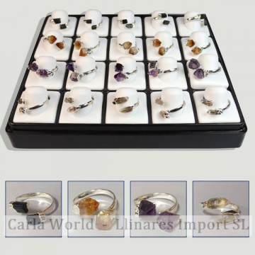 Silverplated Ring Box. 2 assorted natural mineral tips.
