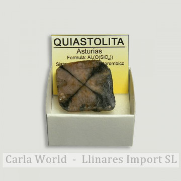 4x4 box - Quiastolita - Asturias (Spain).