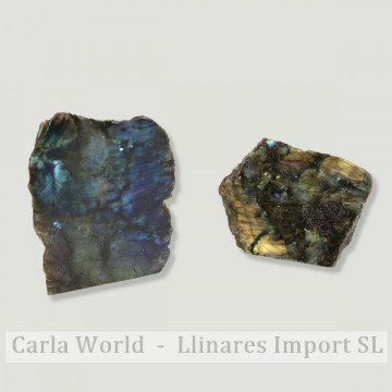 Labradorite 1 polished face. Cut base. 800-900gr.