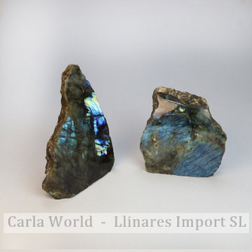 Labradorite 1 polished face. Cut base. 1000-1100gr