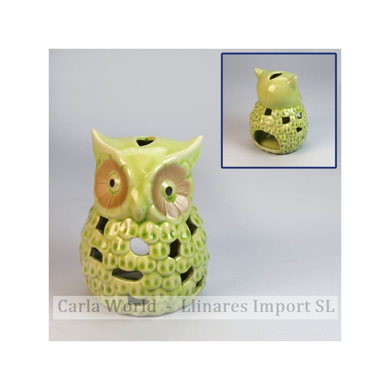 Owl candle holder. Green ceramic. 10x10,5x14cm. Owl candle holder. Green ceramic. 10x10,5x14cm.