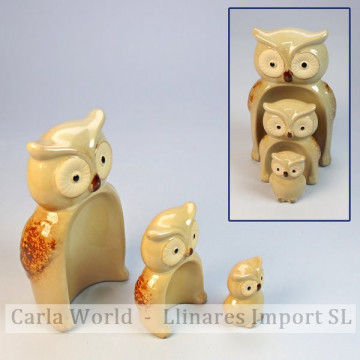 Conjunto de 3 corujas na família da cerâmica. 9x17cm / 6x9cm / 3,5x6cm.
