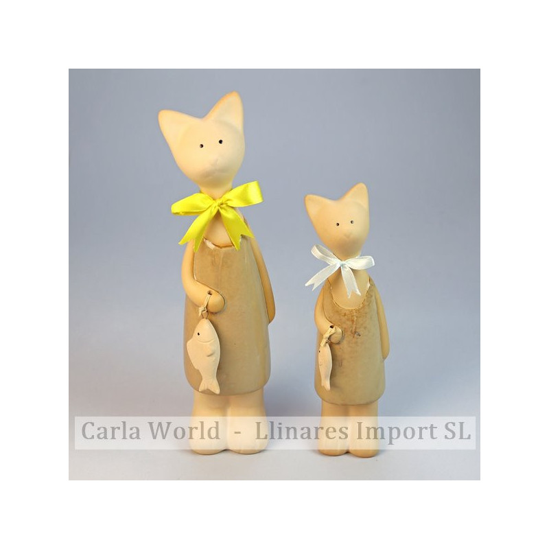 Set 2 gatos con pez cerámica. 6x24,5cm/5x19cm. Set 2 gatos con pez cerámica. 6x24,5cm/5x19cm.