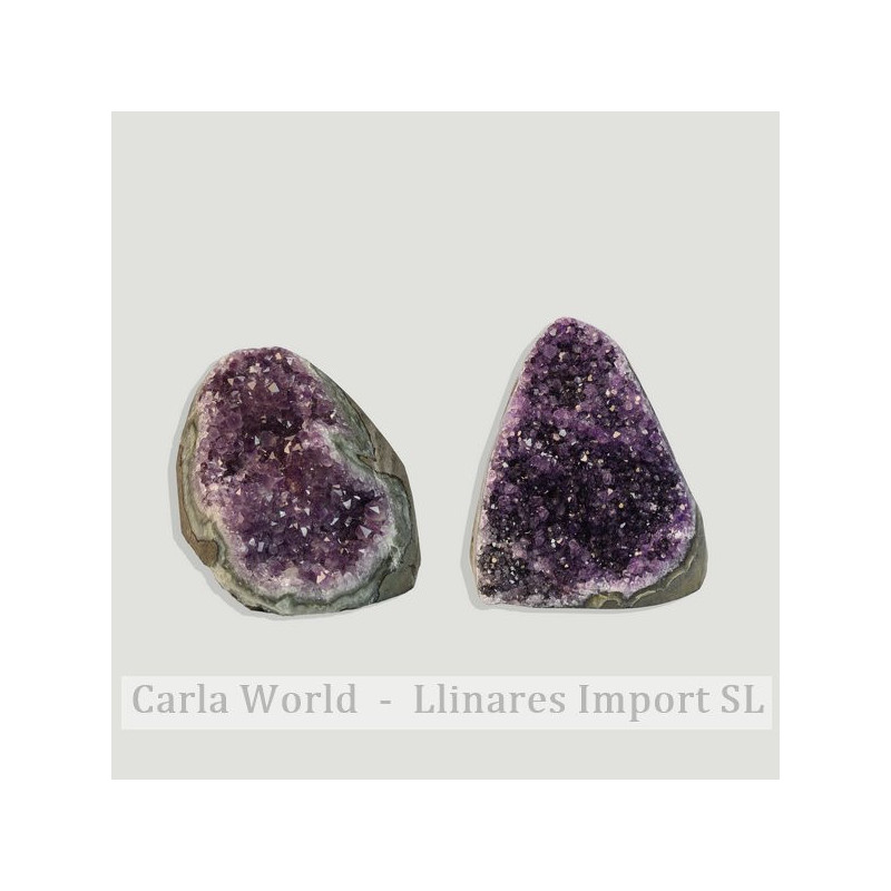 Extra Uruguay Amethyst with cut base. 700-850gr. Extra Uruguay Amethyst with cut base. 700-850gr.