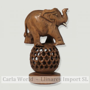 Elefante madera. 13 cm.