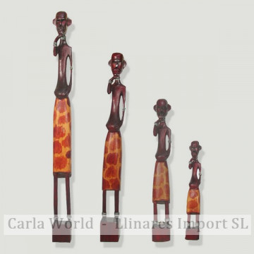 Set de 4 figuras madera. 50 a 22 cm