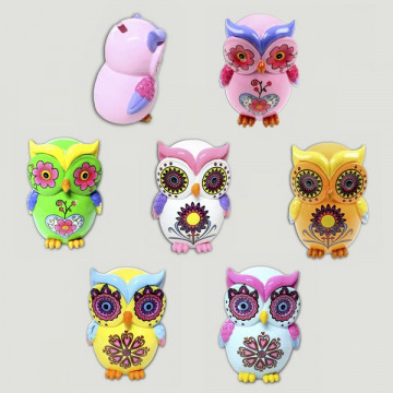 Polyresin Owl Money Box. Assorted colors and models. 15cm.