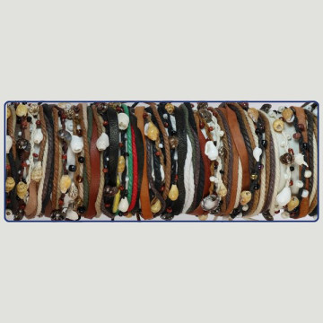 GANCHO 10. Pulsera cuero/cordón surtido. 
