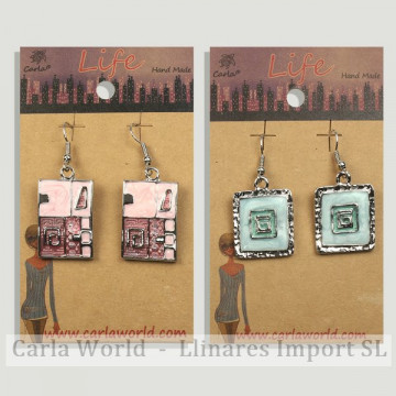 Hook 100 - Metal earring. Rectangle and square models. Assorted colors.