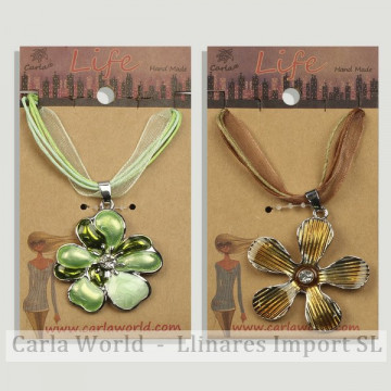 Hook 103 - Metal pendant with cord. Flowers models. Assorted colors.