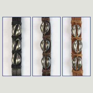 Hook 20. “Carla Mandala” leather bracelet.