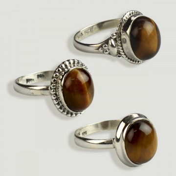 Silver cabochon ring. Tiger's Eye.