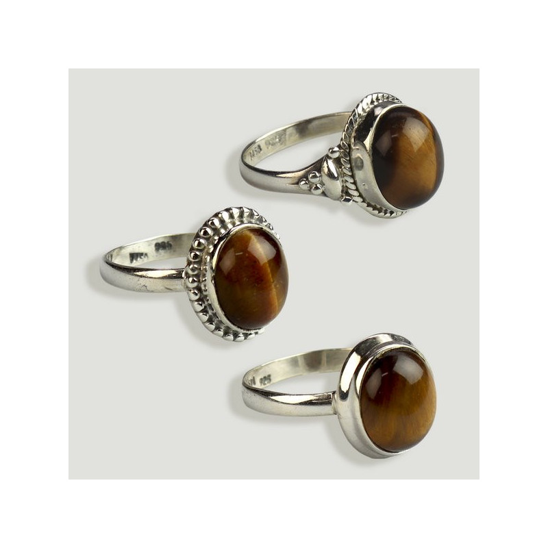 Silver cabochon ring. Tiger's Eye. Silver cabochon ring. Tiger's Eye.