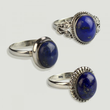 Bague cabochon en argent. Lapis lazuli.