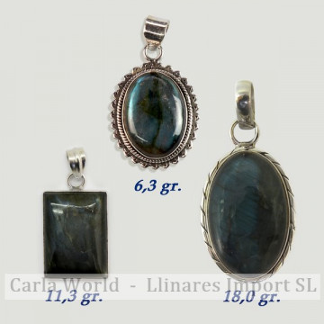 LABRADORITE Silver Pendant....