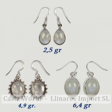 Silver earrings. MOONSTONE....