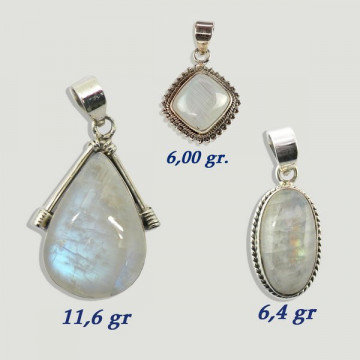 Silver cabochon pendant MOONSTONE. From 6gr. (PRICE PER GRAM)