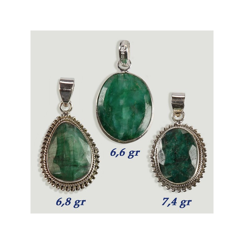 Pendentif cabochon en argent CORINDON VERT. Qualité A. A partir de 6gr. (PRIX AU GRAMME) Pendentif cabochon en argent CORINDON VERT. Qualité A. A partir de 6gr. (PRIX AU GRAMME)