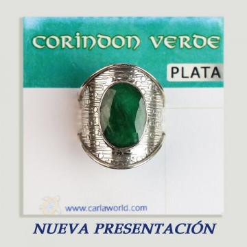 Silver cabochon ring. Green Corundum.